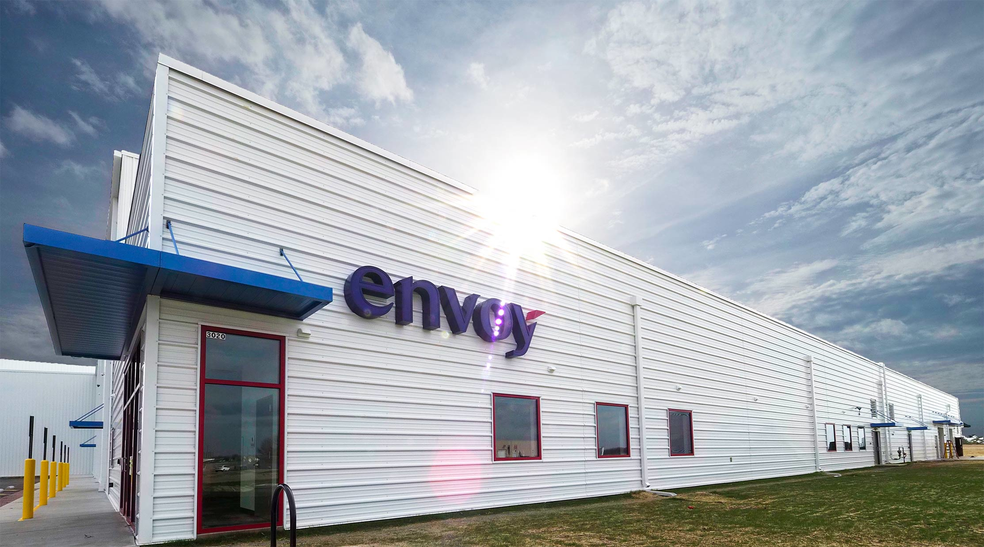 A new aircraft maintenance hangar officially opened Dec. 14 at Springfield-Branson National Airport. It will be used by Envoy Air, a wholly owned subsidiary of American Airlines.