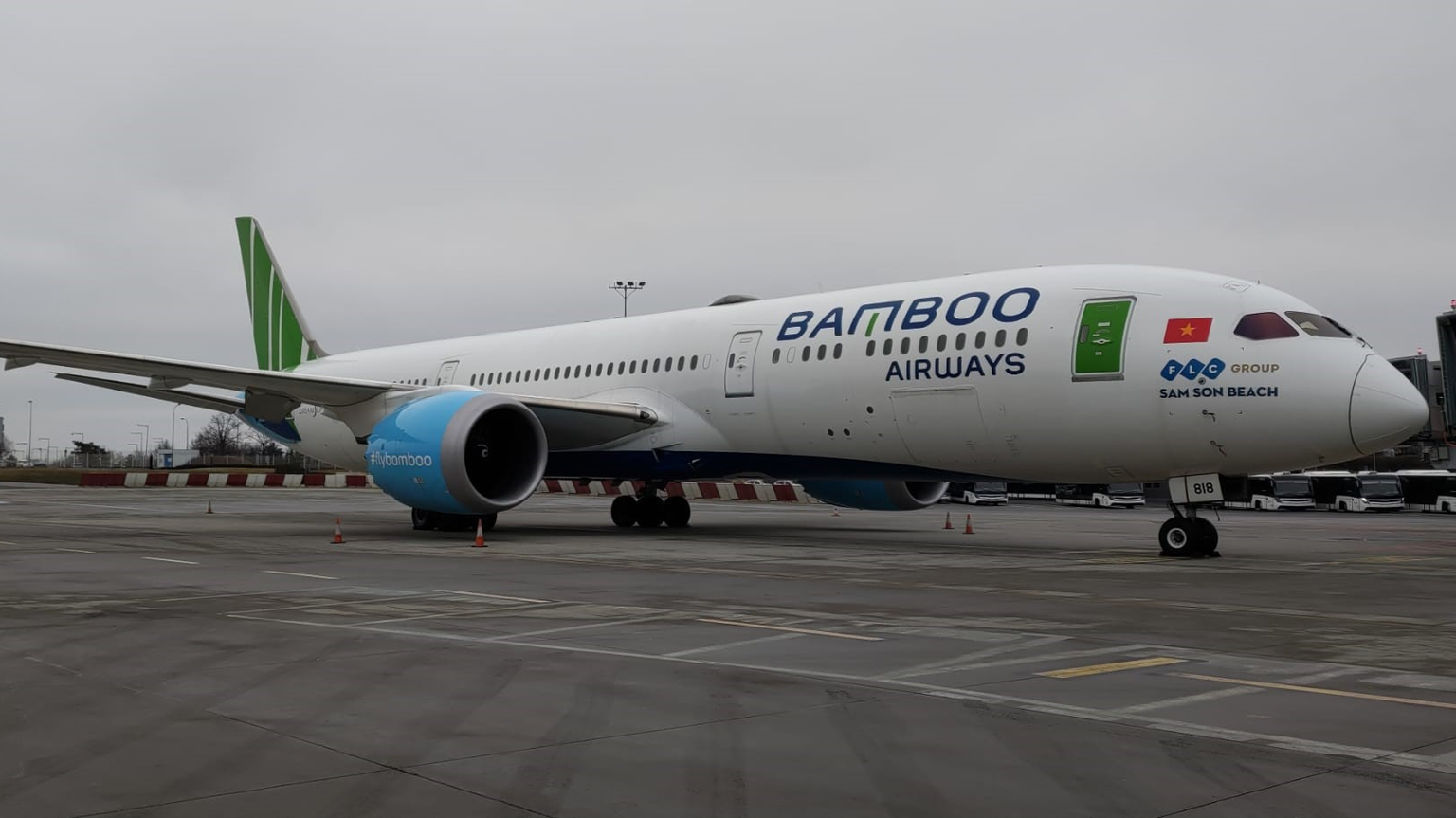 Bamboo Airways B787-900 at PRG