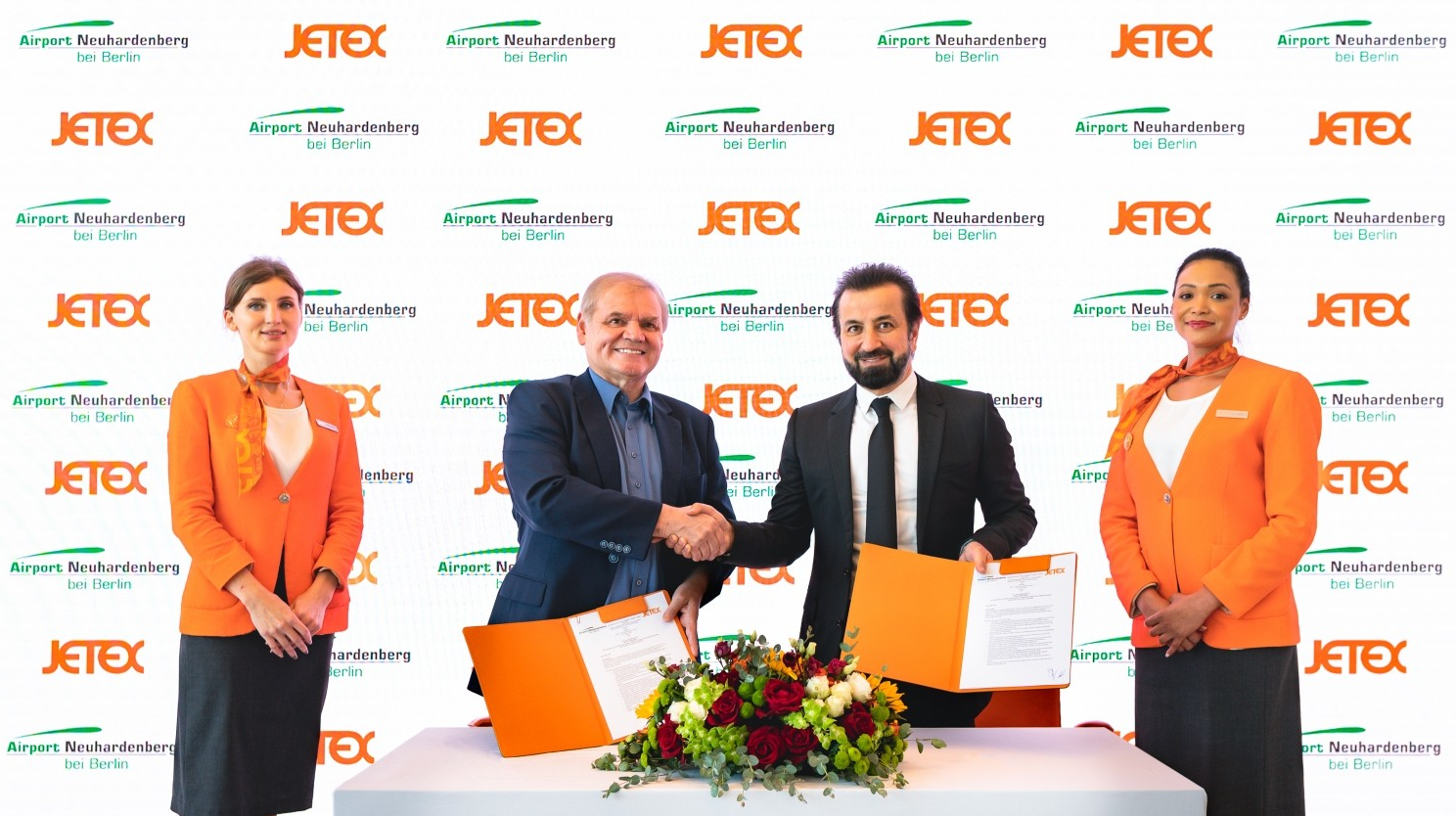 Jetex and Berlin Neuhardenberg Airport signed a joint venture agreement whereby both parties will work towards the development of a world-class executive aviation terminal and fixed-base operation at Berlin Neuhardenberg Airport (EDON).