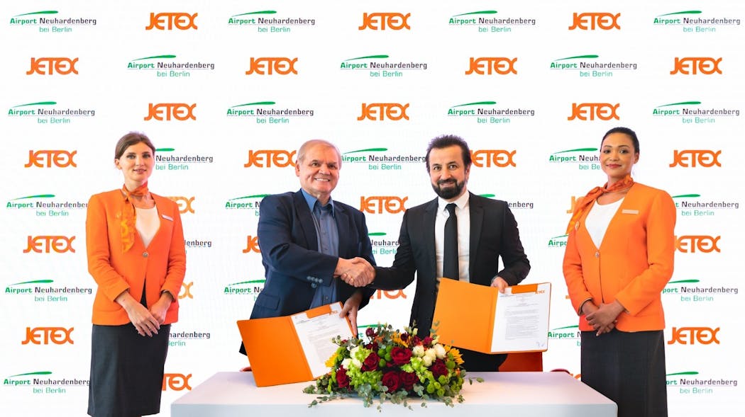 Jetex and Berlin Neuhardenberg Airport signed a joint venture agreement whereby both parties will work towards the development of a world-class executive aviation terminal and fixed-base operation at Berlin Neuhardenberg Airport (EDON).