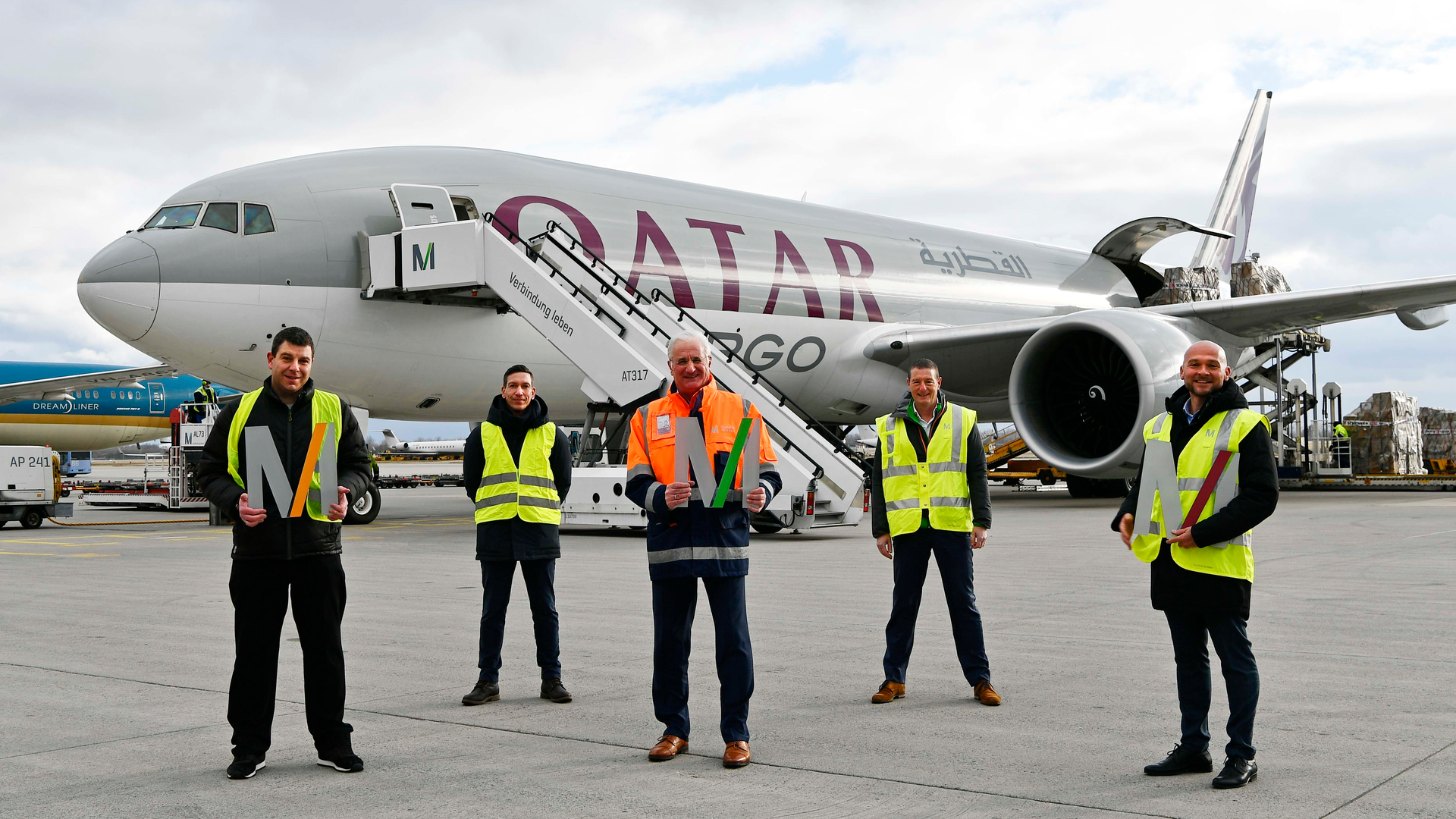 The inaugural flight on the new route was welcomed by Alexander Gentes (head of JETcargo HUB South at DB Schenker, first from left), Gerold Sellmayer (head of Air Cargo South at DB Schenker, second from left), Bernd H. Foerster (senior manager, Regional Cargo North Europe at Qatar Airways, first from right) and Frank Hermann (regional cargo manager, Germany, Switzerland, Luxembourg, second from right) together with Markus Heinelt (director, Cargo Development at Munich Airport, third from right).