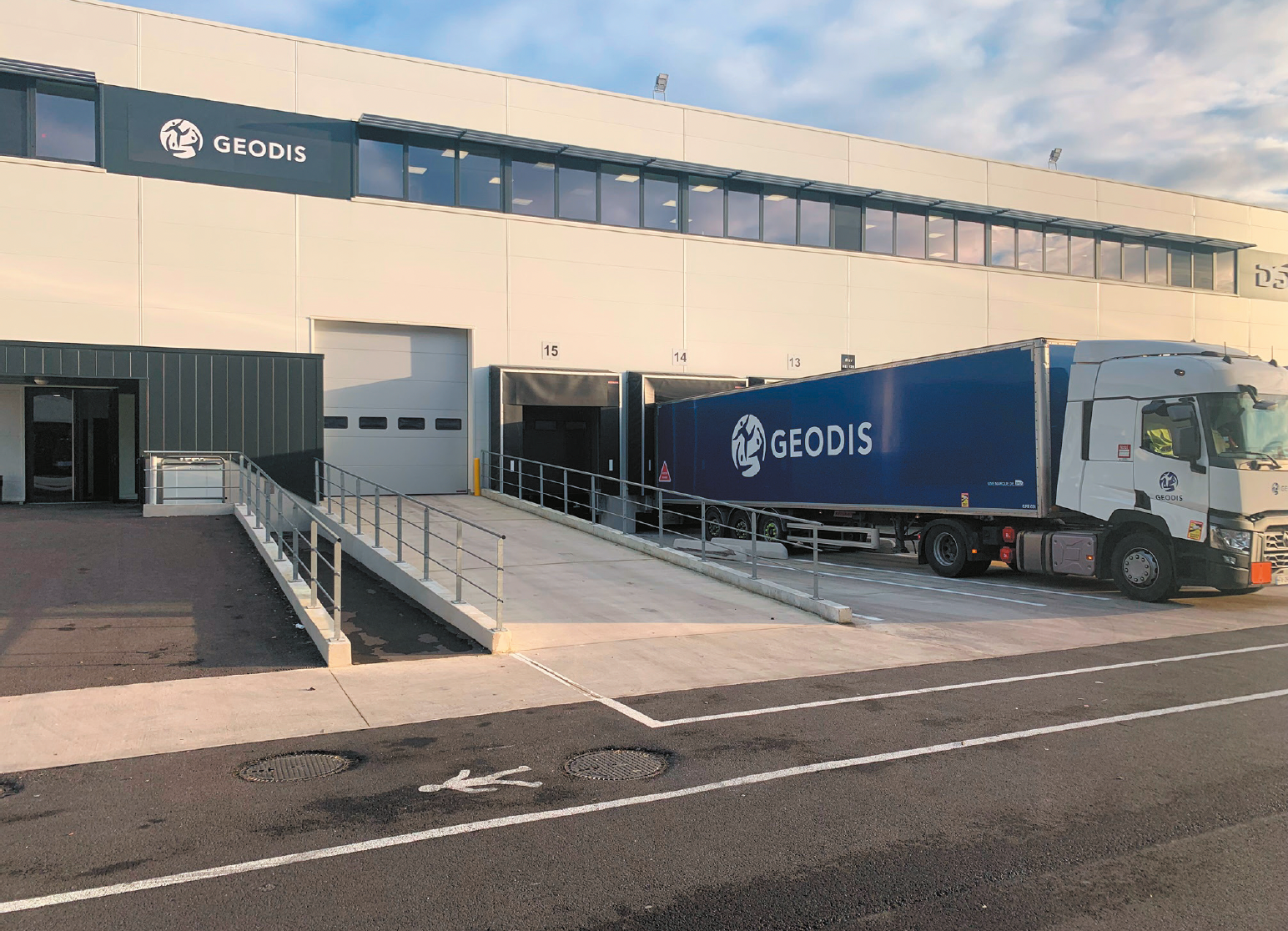 Geodis Truck At Warehouse