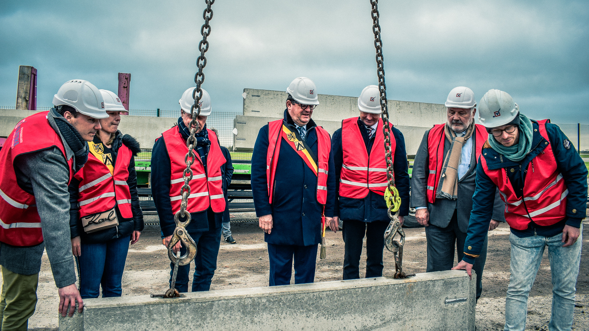 The North Sea Aviation Center (NSAC) and Oostende-Brugge Airport are building 12 new aircraft hangars for general aviation along the Nieuwpoortsesteenweg.