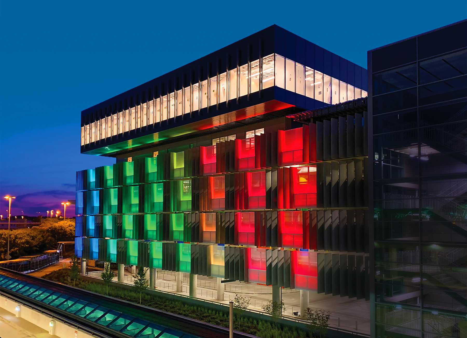 Two Nashville International Airport facilities have earned recognition from Associated General Contractors of Tennessee &ndash; Middle Tennessee Chapter. The airport&rsquo;s Terminal Garage 1 and Airport Administrative Building received an Award of Excellence at the AGC Build Tennessee Awards.