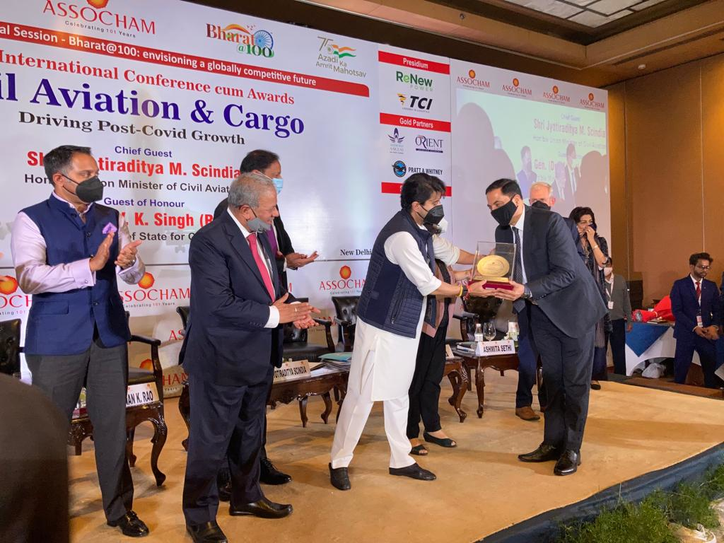 Mumbai&rsquo;s Chhatrapati Shivaji Maharaj International Airport (CSMIA) has been awarded the 'Best Commercial Airport of the Year' by the Associated Chambers of Commerce & Industry of India (ASSOCHAM).