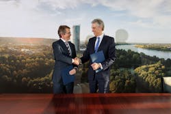 Martin Thomsen, Air BP SVP, (left) and Frank Appel, CEO Deutsche Post DHL Group. Martin Thomsen, Air BP SVP, (left) and Frank Appel, CEO Deutsche Post DHL Group.