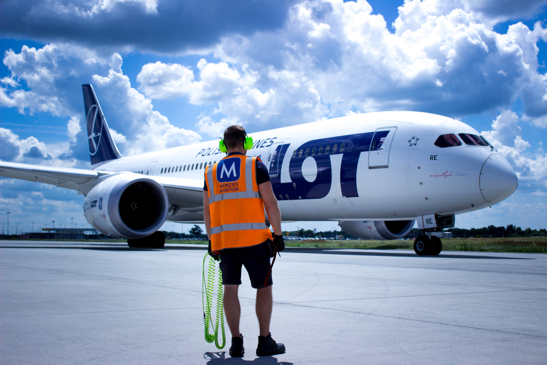 Menzies Aviation Expands Partnership With Lot Polish Airlines