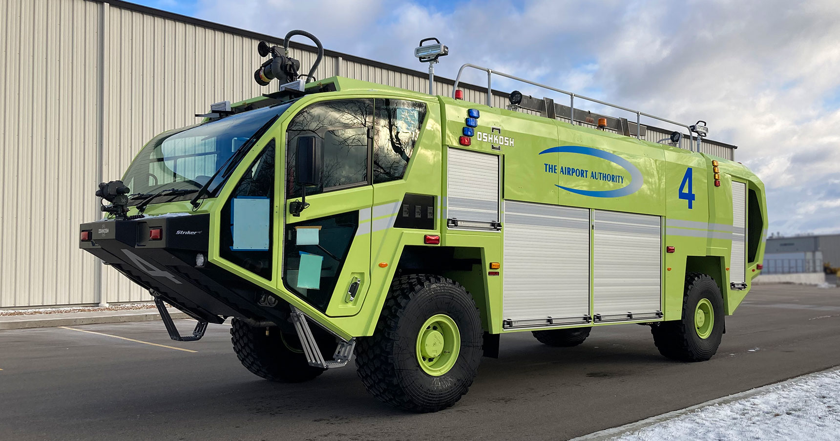 The Commonwealth of The Bahamas have taken delivery of four Oshkosh Airport Products Striker 4x4 ARFF vehicles.