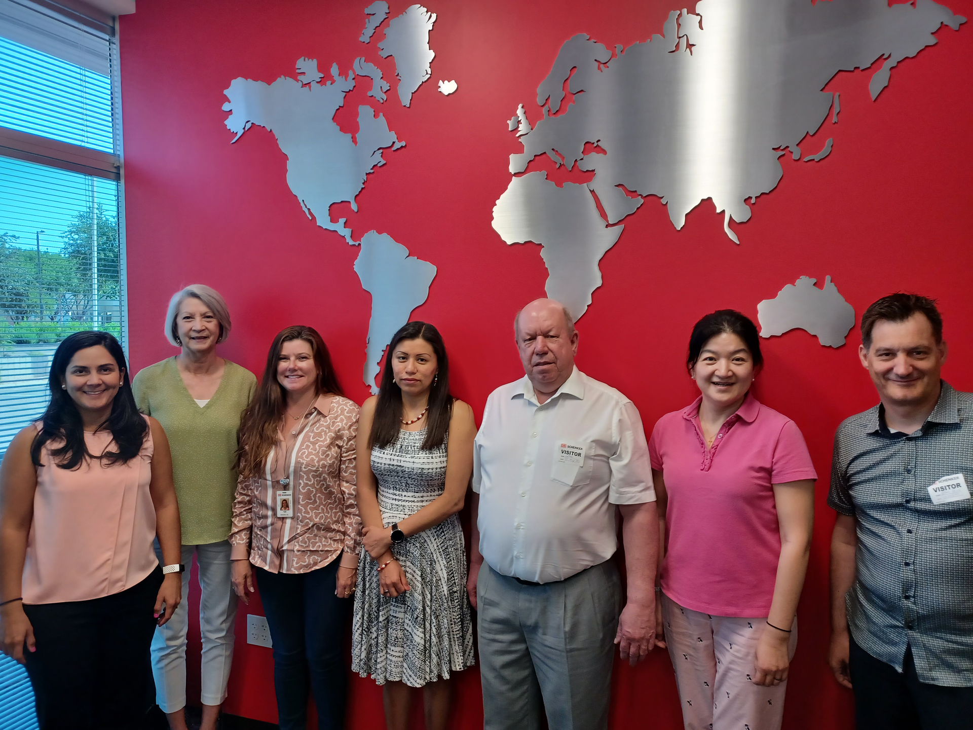Cargo iQ members participated in the interactive training at the Schenker facility in Phoenix, Arizona. (Left to right) Laura Rodriguez (Cargo iQ); Barbara England; Robin Czap: Julie Winkle (Schenker); Lothar Moehle (Cargo iQ); Zheng Lei (Delta Airlines Cargo); Klaas Kurz (Schenker).