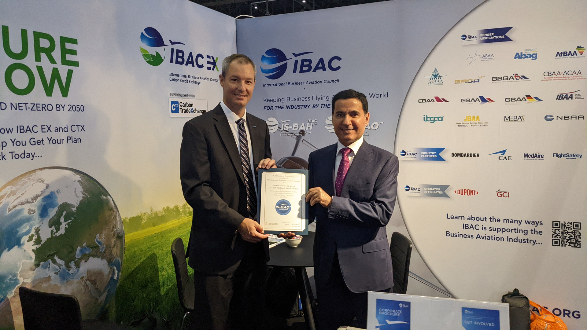 Dr. Fahad Aljarboa, the CEO of Saudia Private Aviation, while receiving the certificate during the EBACE22.