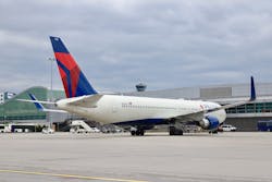 Delta Air Lines landed back at V&aacute;clav Havel Airport Prague, restoring the only nonstop service between the Czech Republic and United States.