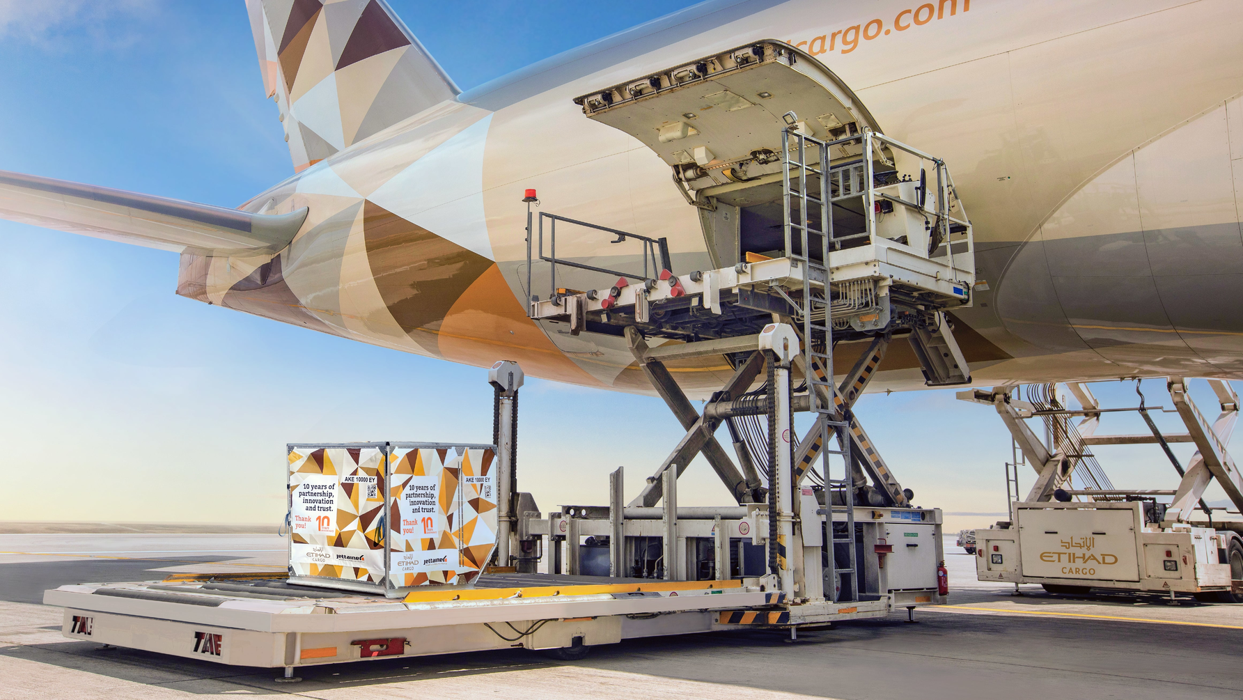 Image 2 Ec Jettainer Container 10year Aircraft Source Etihad Cargo