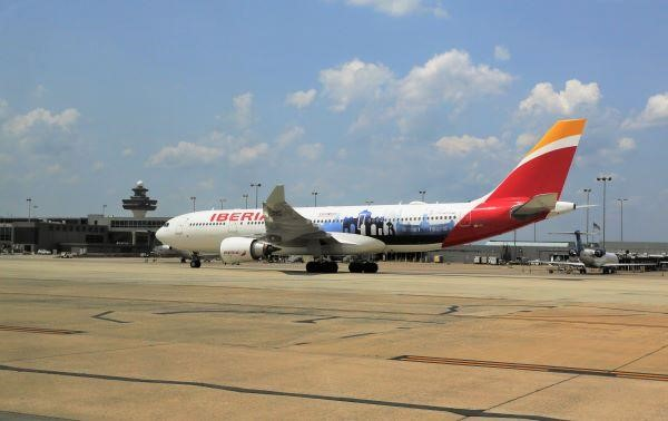 New capital-to-capital connection features special-themed aircraft, sustainable aviation fuel blend.