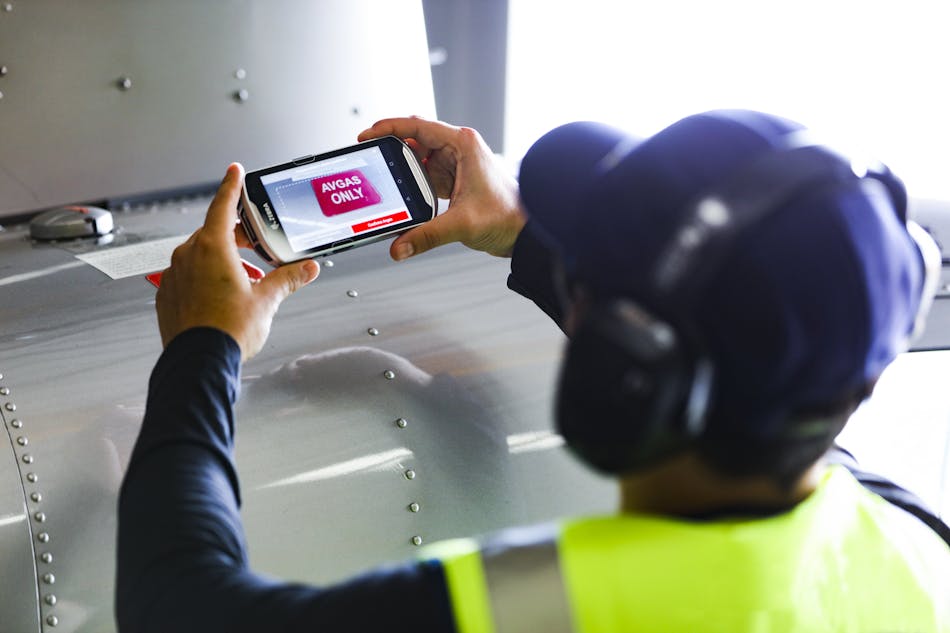 Air bp&rsquo;s Airfield Automation app - scanning a customer&rsquo;s decal.
