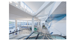 LGA Arrivals and departures hall Terminal B LGA Arrivals and departures hall Terminal B