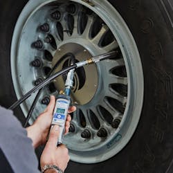 SMART Charge Digital Tyre Inflator SMART Charge Digital Tyre Inflator