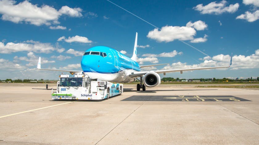 Klm Tests Sustainable Ways To Taxi Aircraft At Schiphol