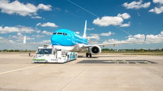 Klm Tests Sustainable Ways To Taxi Aircraft At Schiphol