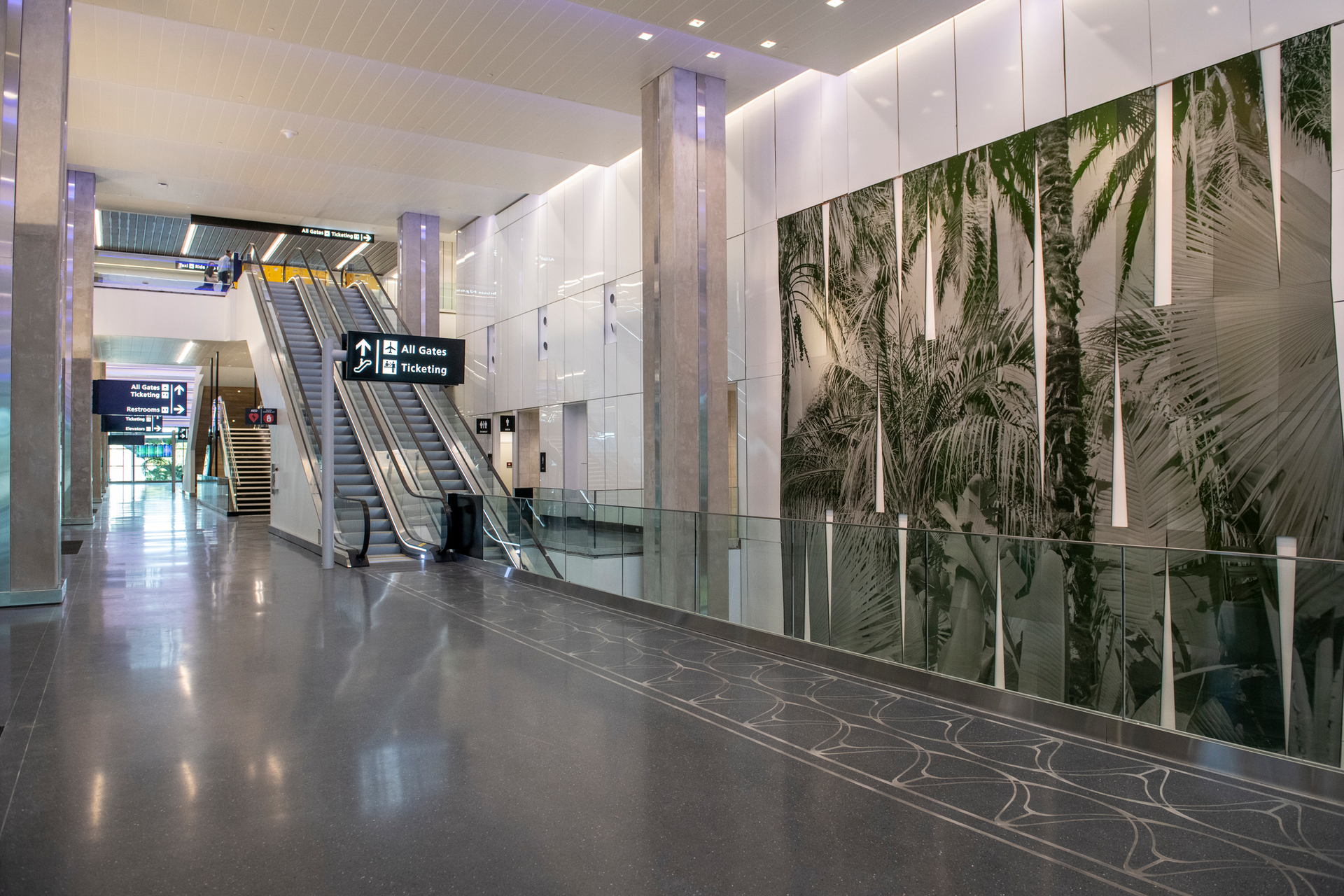 Tampa International Airport's Blue Express Curbsides Expansion project has been named the 2022 Commercial Service Airport Project of the Year by the Florida Department of Transportation.