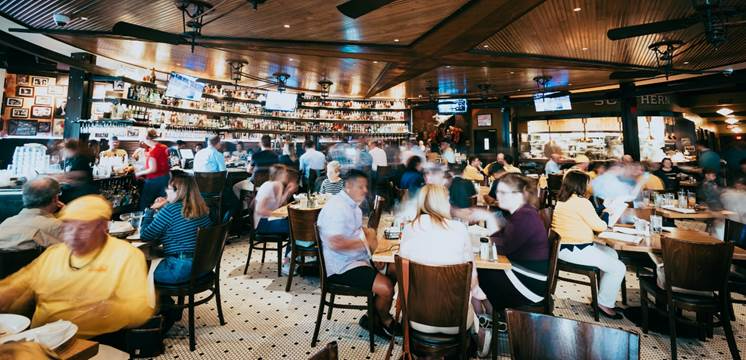The Southern Steak & Oyster&rsquo;s bustling flagship location in downtown Nashville.