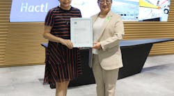 Hactl executive director and chief financial officer Amy Lam (right) receives the IATA CEIV Lithium Batteries certificate from Yvonne Ho, IATA general manager, Hong Kong and Macau.