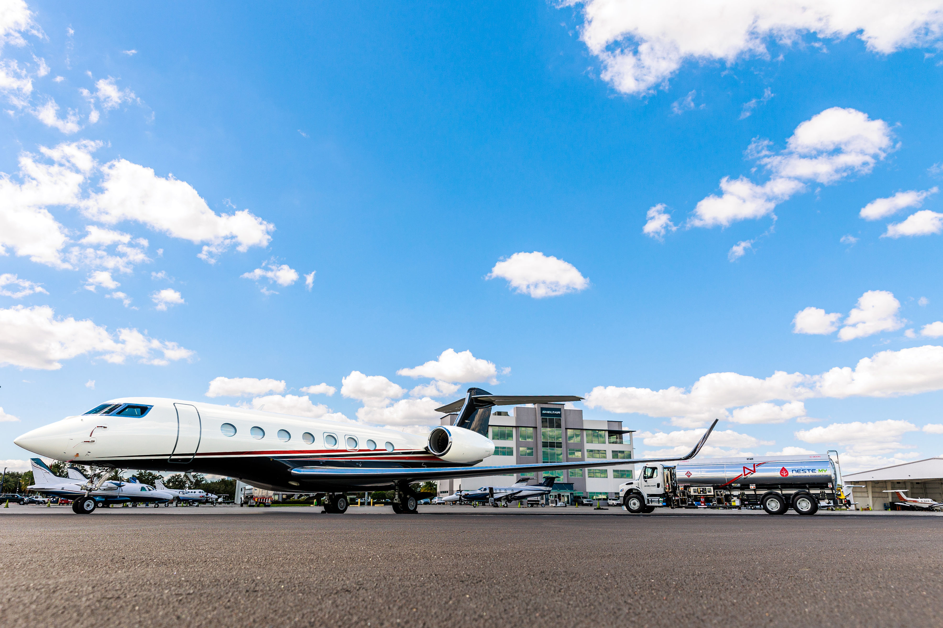 Avfuel and Sheltair Cover SAF Bases for NBAA-BACE