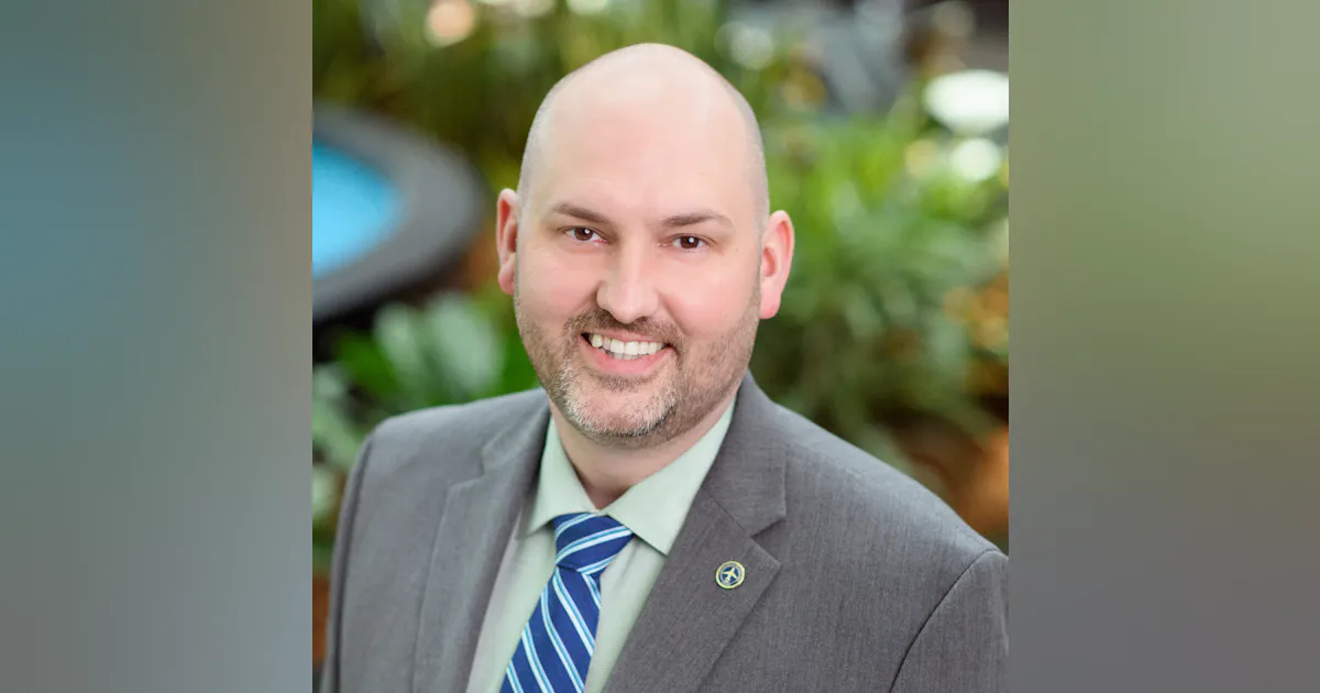 2022 Airport Business Top 40 Under 40: Mike Edwards | Aviation Pros