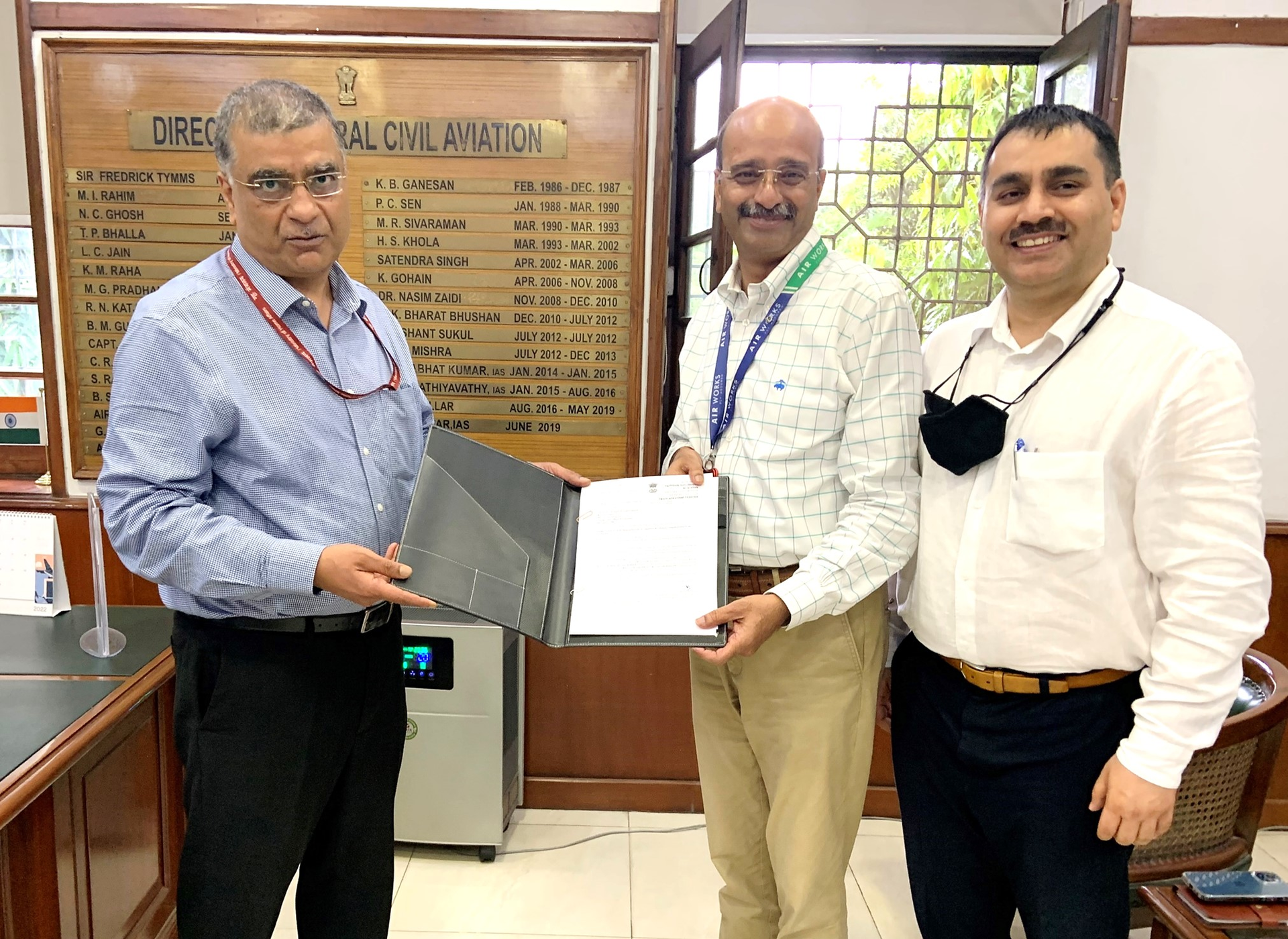 Arun Kumar, director general DGCA, hands over India&rsquo;s first DOA Approval in Civil Aviation to an ecstatic Air Works Group team led by D. Anand Bhaskar, MD & CEO, Air Works Group and Ajay Sharma, CEO, SA Air Works.