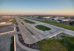 Resized Dal Love Field Runway Trey Cambern 4501 20 63a07e189024f Resized Dal Love Field Runway Trey Cambern 4501 20 63a07e189024f