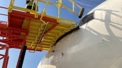 Moveable deck slats allow for precise stand-to-plane fitting and keep employees safe.