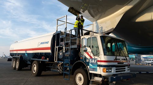 Boeing Sustainable Aviation Fuel Truck (2)