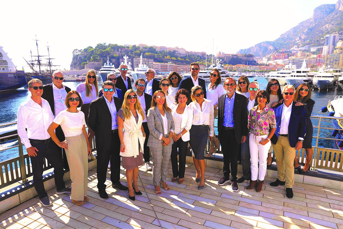 Lunette Def Medium Retouchee (002)