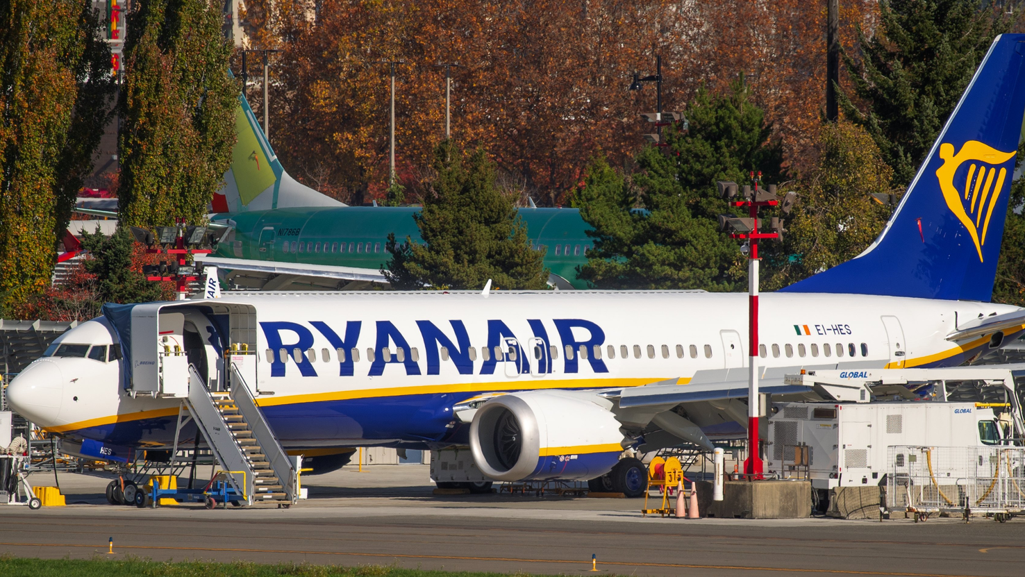 Ryanair Order For 300 Jets Boosts Boeing's Uncertified 737 Max 10 ...