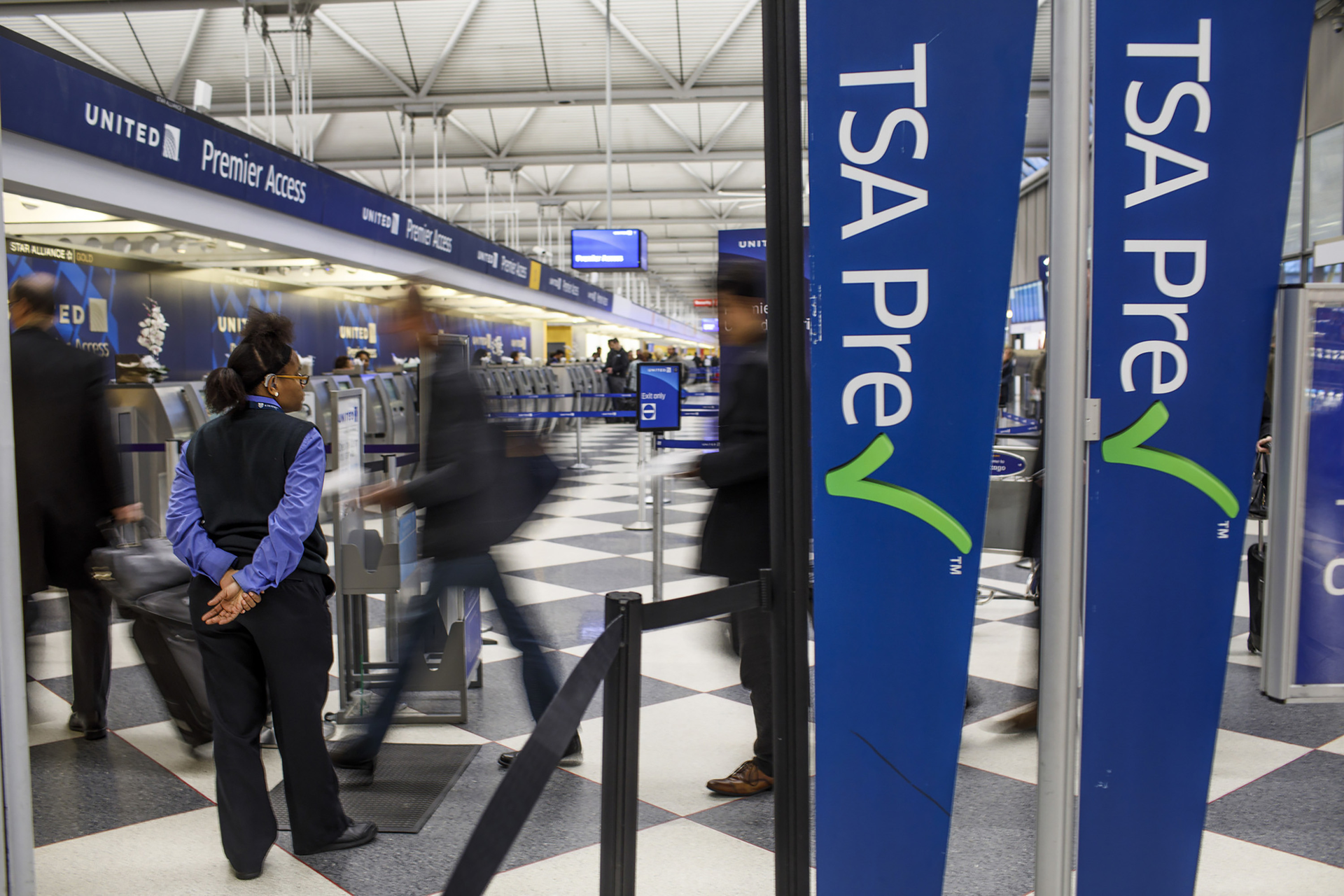 TSA Will Let Younger Teens Use PreCheck Lanes With Their Parents   US NEWS TSA PRECHECK TEENS TB.646cc2b7181ab 