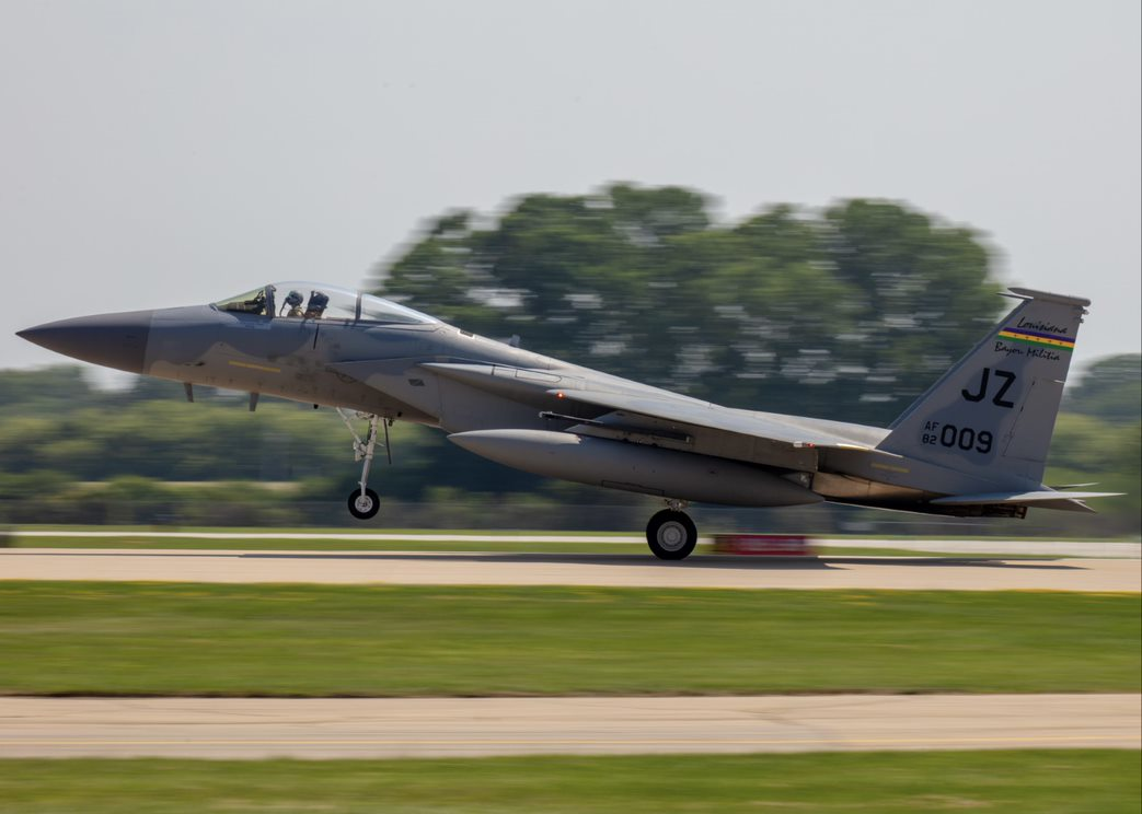 An F-15 arrives at AirVenture 2021