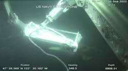 &NegativeMediumSpace;The left elevator of the accident airplane being recovered from the ocean floor.&NegativeMediumSpace;