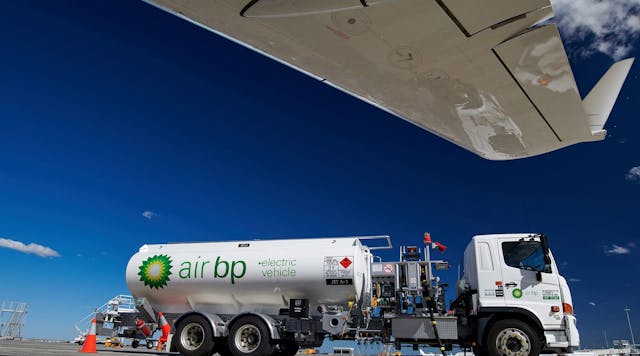 Air BP&apos;s all-electric refueller at Brisbane Airport