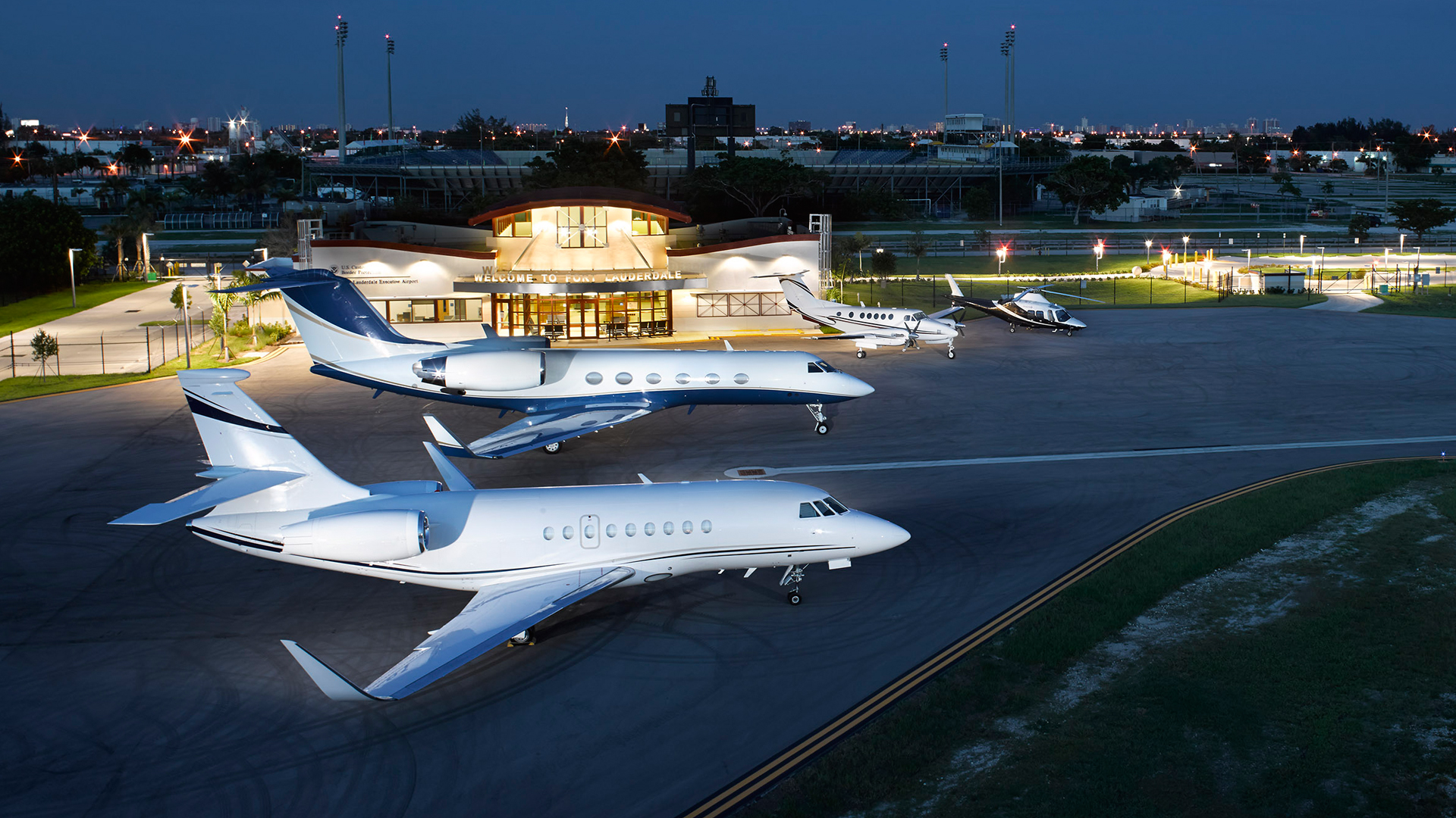 Customs Fxe Night Photo