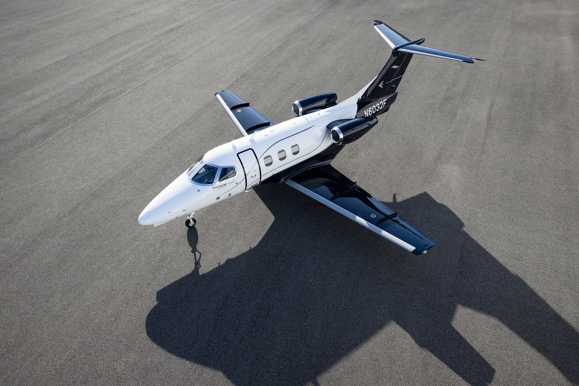 Phenom 100 Ex Exterior 1