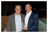 ACI-NA President and CEO Kevin M. Burke (L) presented MAC Executive Director and CEO Brian Ryks with the ACI-NA Excellence in Visionary Leadership Award on Oct. 2, 2023.