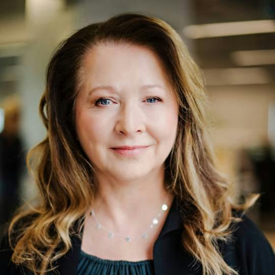 Carol Leaman CEO Axonify