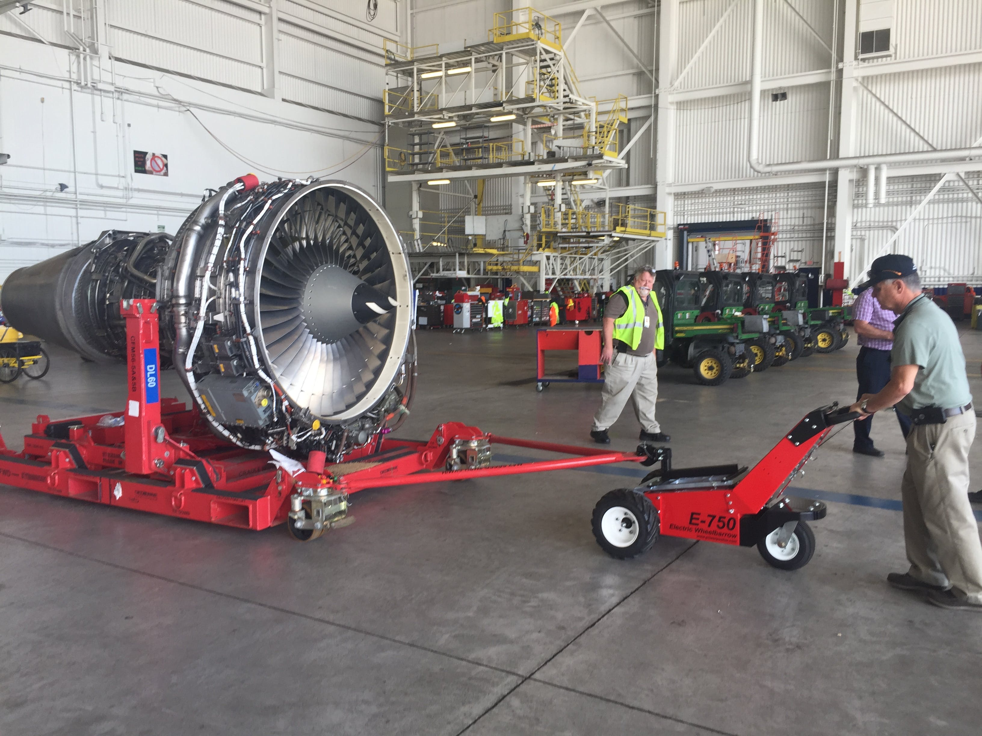 6552d4418be39a001ef485ec Powerpusher E750 Trailer Mover Moving Plane Engine