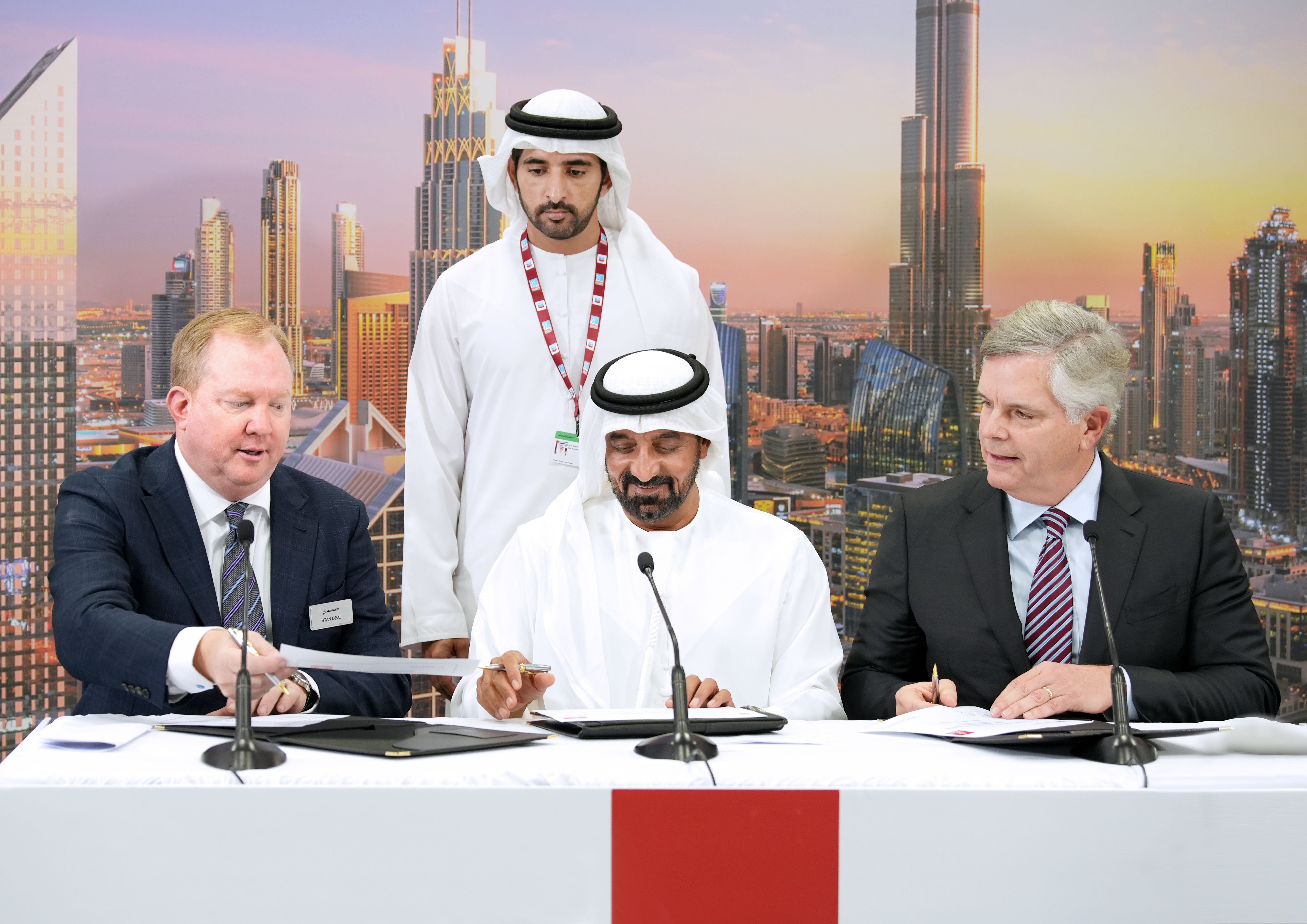 $52 Billion Wide-Body Aircraft Order Placed By Emirates | Aviation Pros