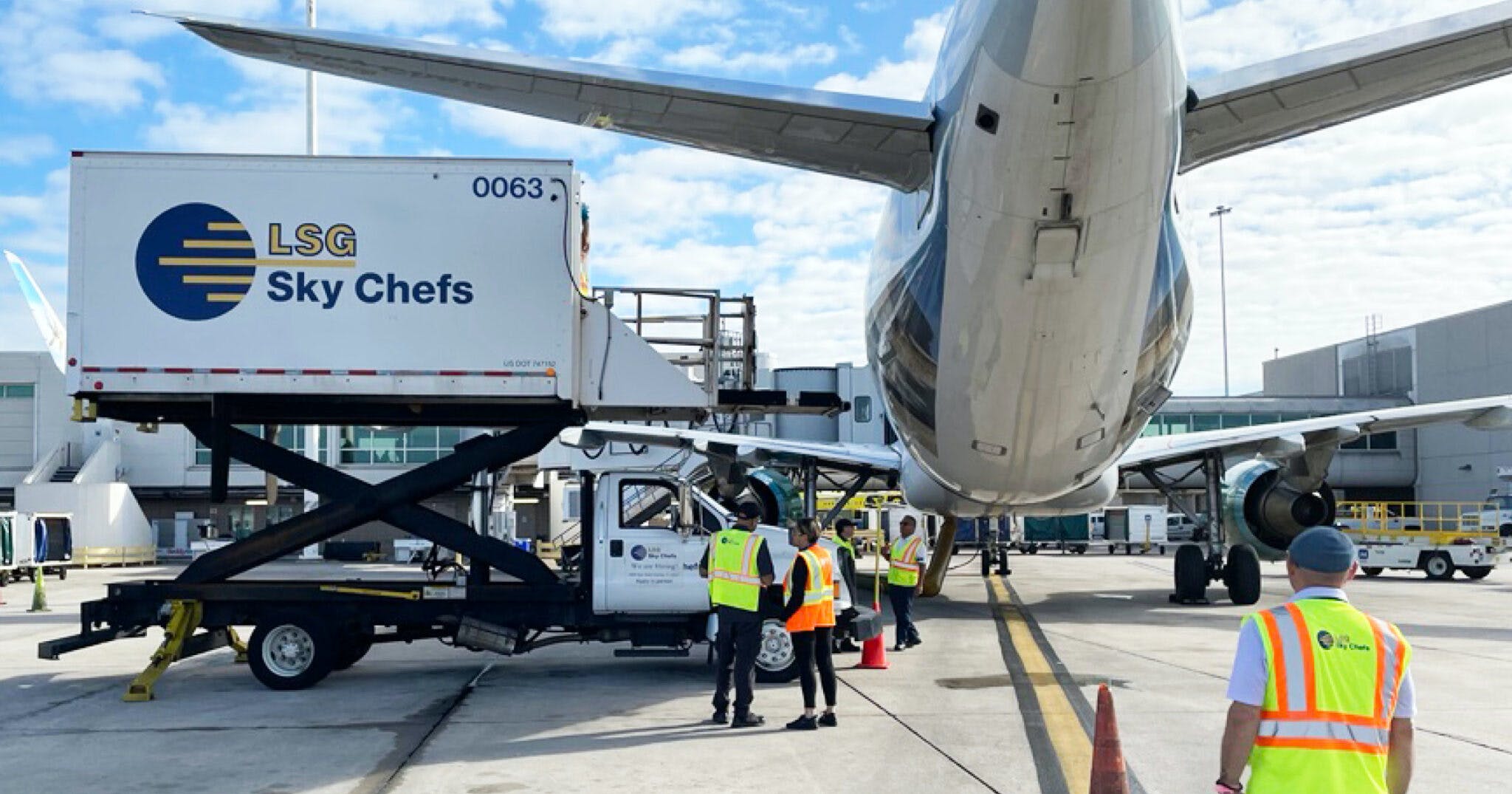 lsgskychefscateringtruck2048x1075