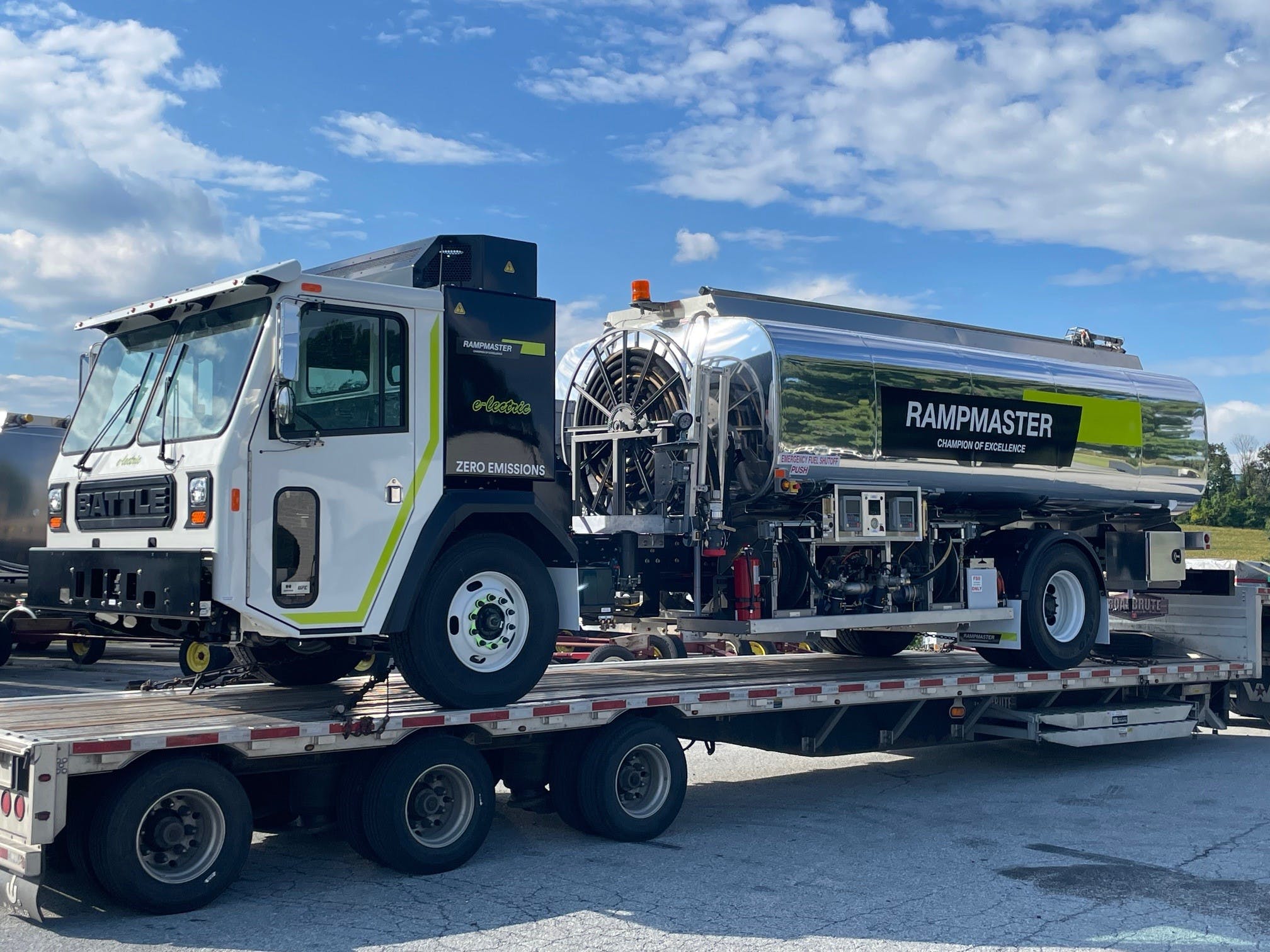 The first electric 5,000-gallon refueler from Rampmaster customer is Signature Flight Support in Vail, Colorado.