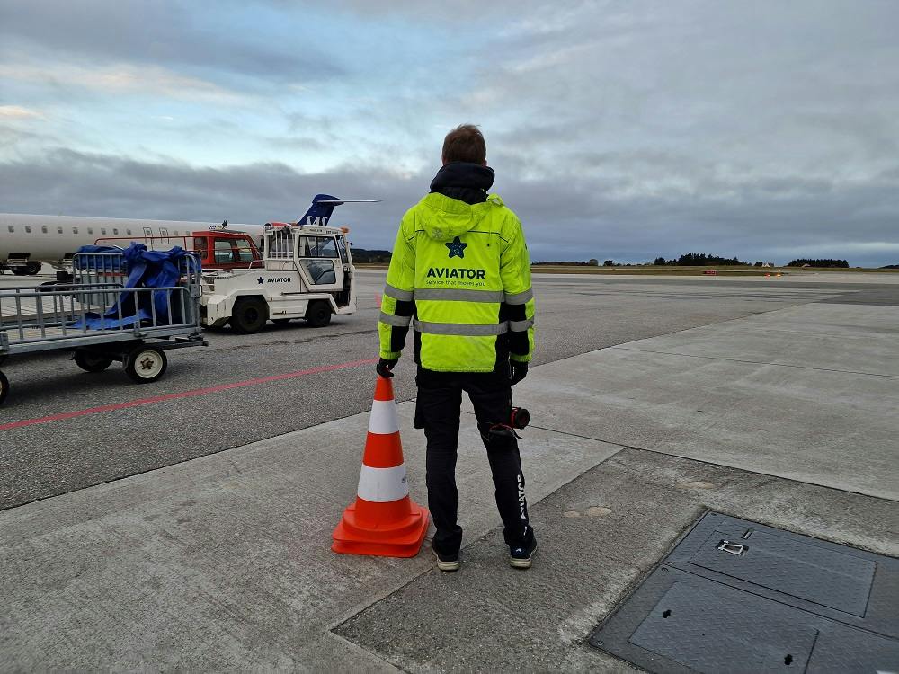 corporate_training_manager_at_aviator_highlights_t