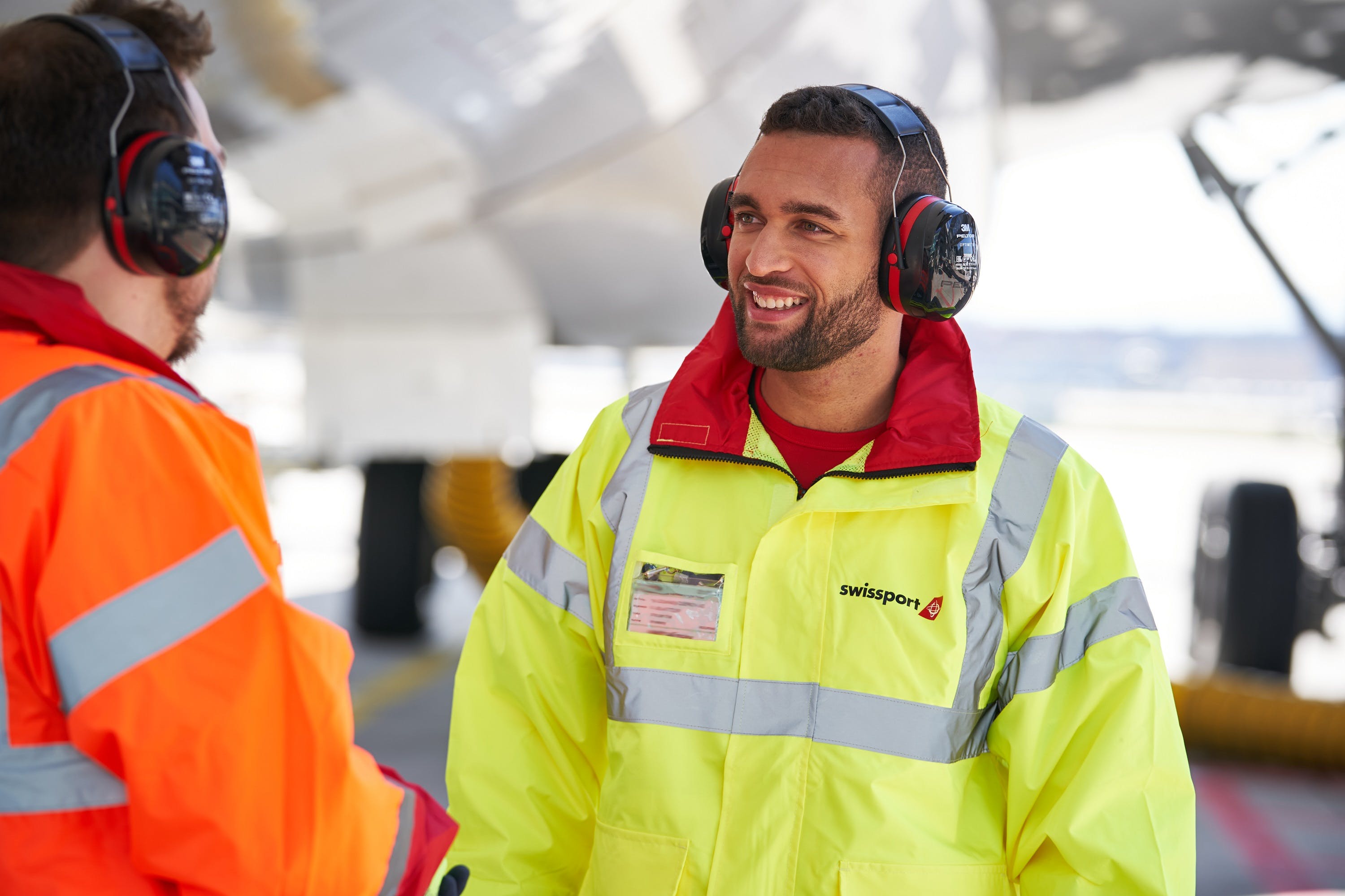 7953190328_swissport_18401