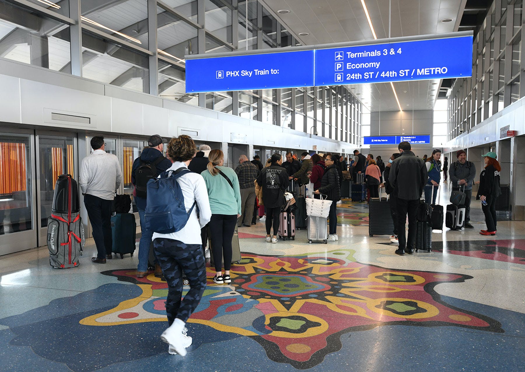 65b969d7398657001ef1dd7a Phx Sky Harbor Phx Sky Train Station