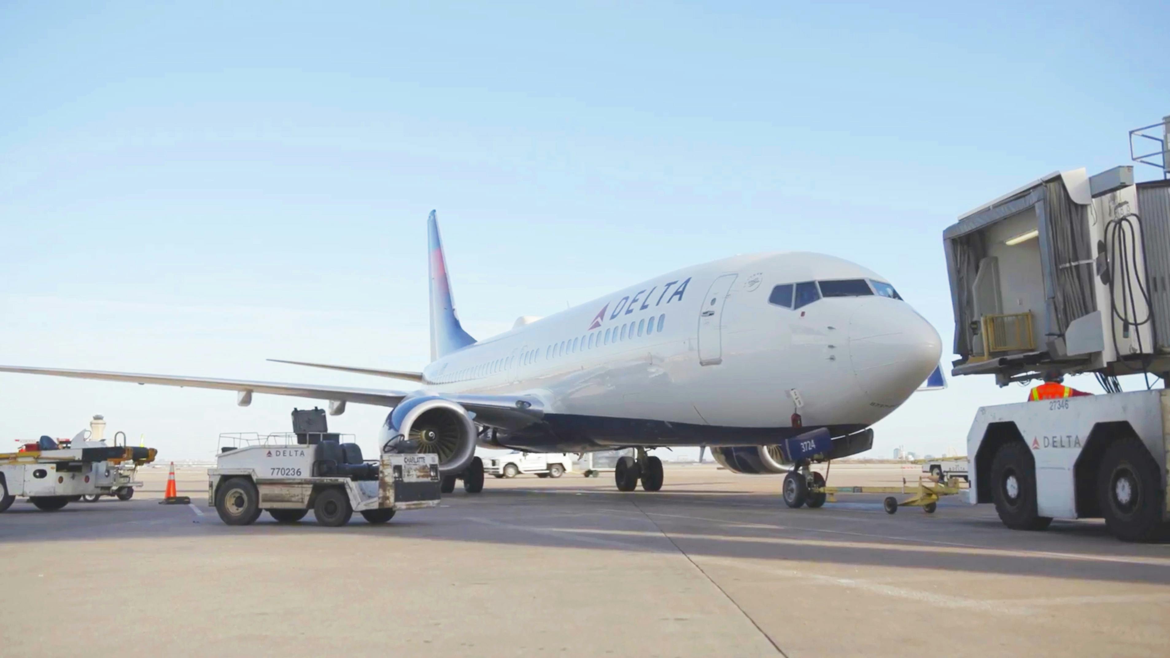 delta_airlines_plane__edited_1