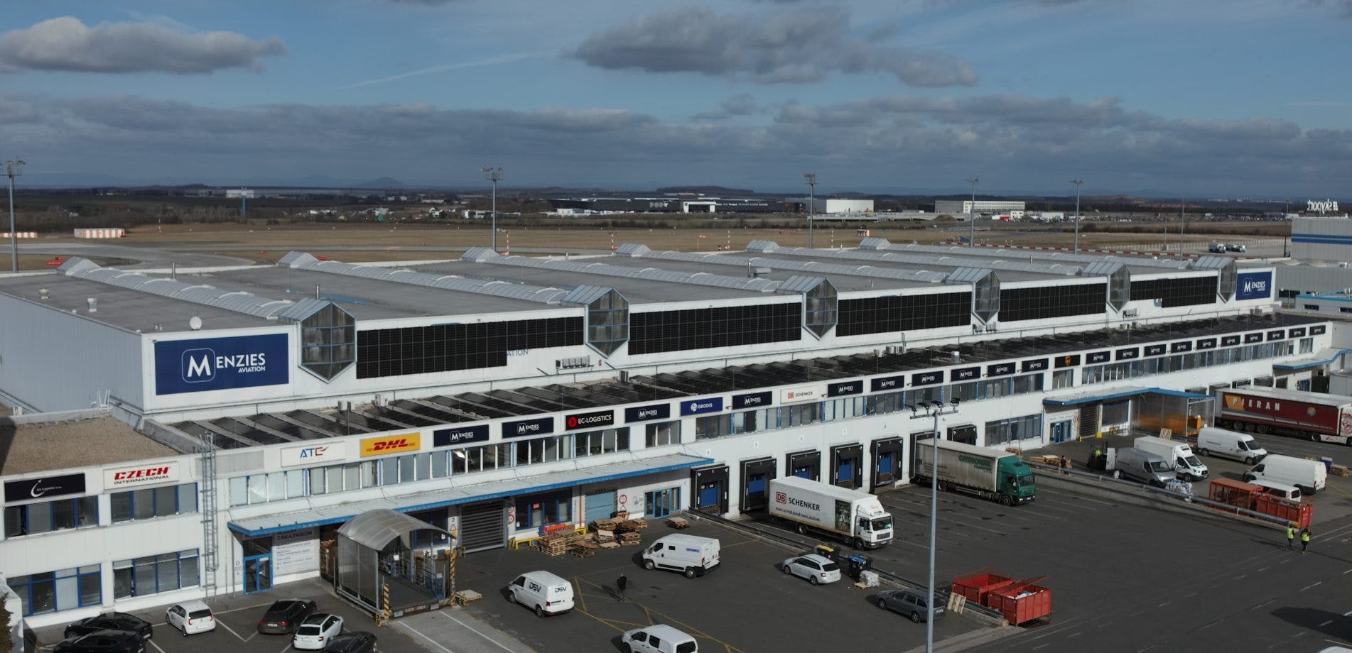 prague_aiport_menzies1903x920